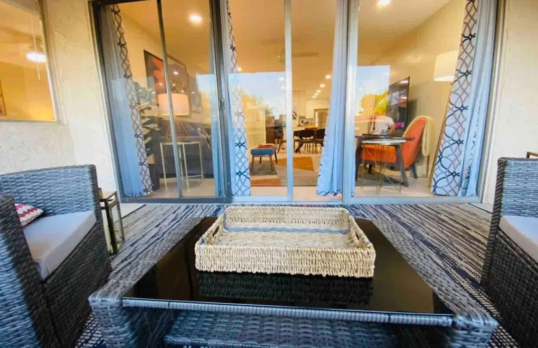 Beautiful 2 Bedroom Modern And Spacious Scottsdalecondo-1
