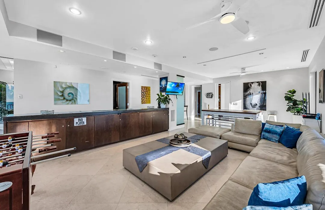 Crown Jewel Of Ocean Drive- 2 Story Penthouse, 4 Bedrooms & Private Rooftop Spa-1