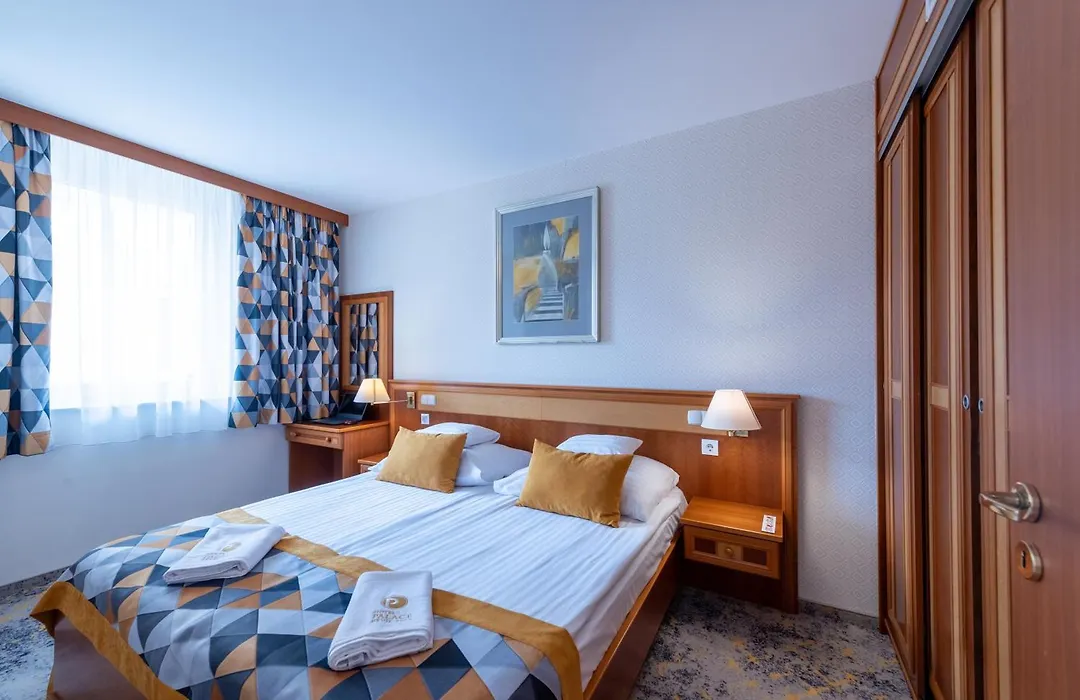 Palace Hotel Heviz-1