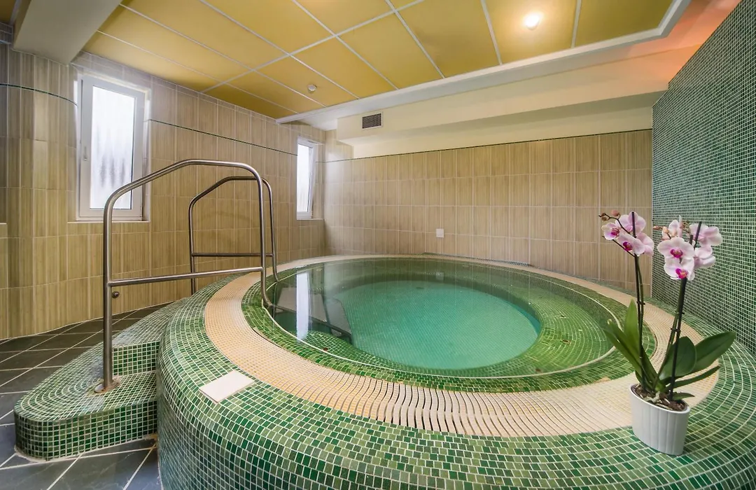 Wellness Hotel Kager Harkány-1