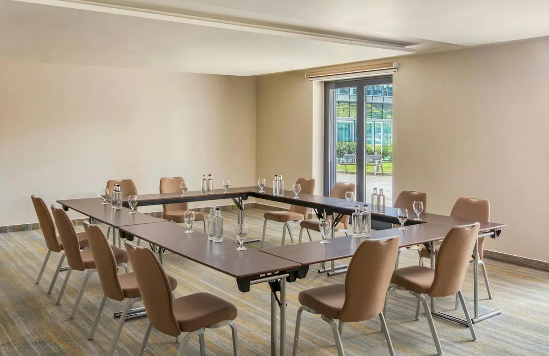 Four Points By Sheraton Kecskemet Hotel And Conference Center-1