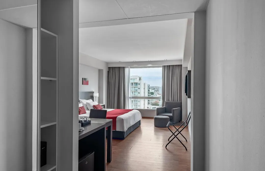 Dazzler By Wyndham Puerto Madryn-1