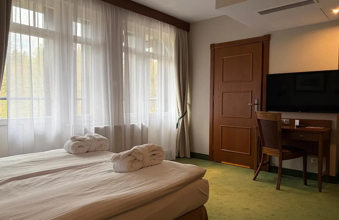 Bukowy Park Hotel Medical Spa-1