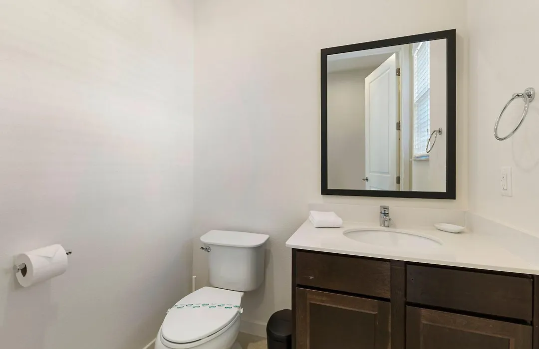 2 Bedrooms 25 Bathrooms Regal Oaks 2604 Rl-1