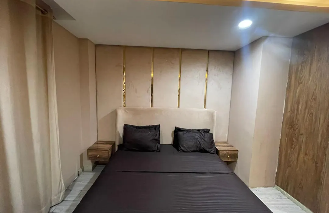 Experience The Art Of Luxury Living In Gold Crest Mall Dha Lahore-1