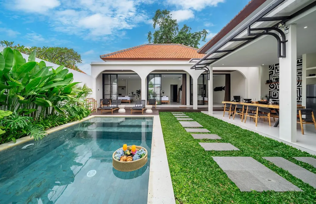Alisa 4 - Luxurious 4Br Villa With Garden Views And Pool-1