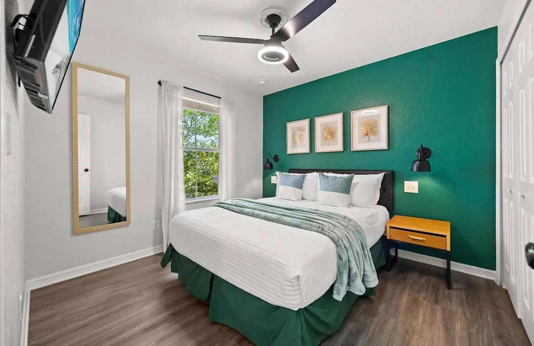 3 Bedrooms 25 Bathrooms Regal Oaks 5716 Dd-1
