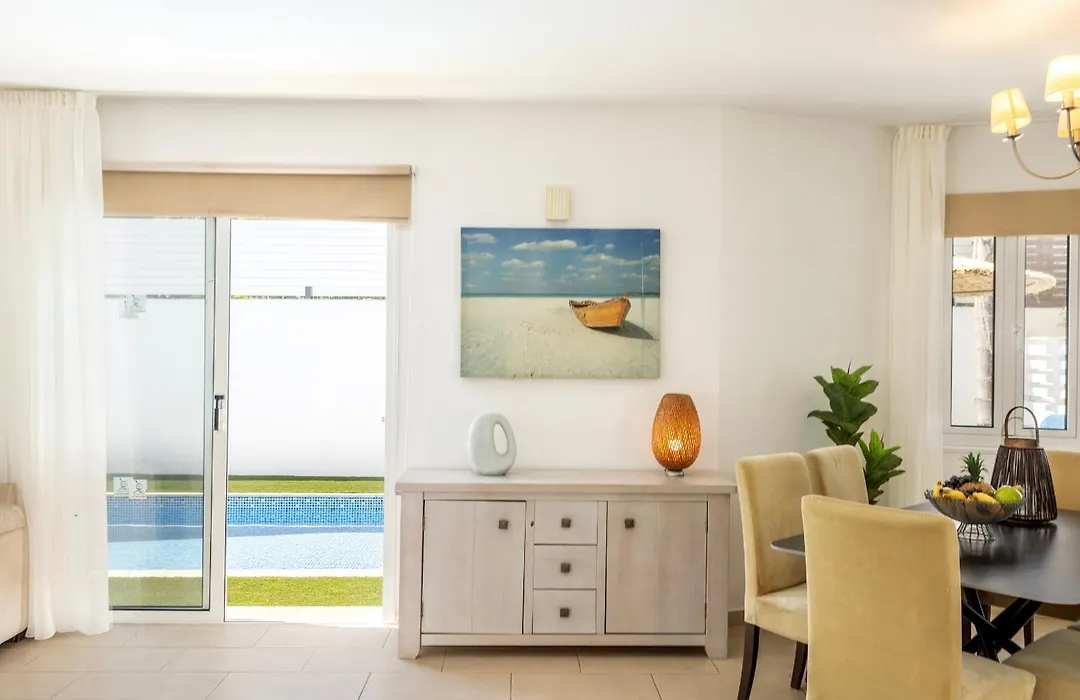 Sunnyvillas: 3Br Family Villa☆Private Pool-1
