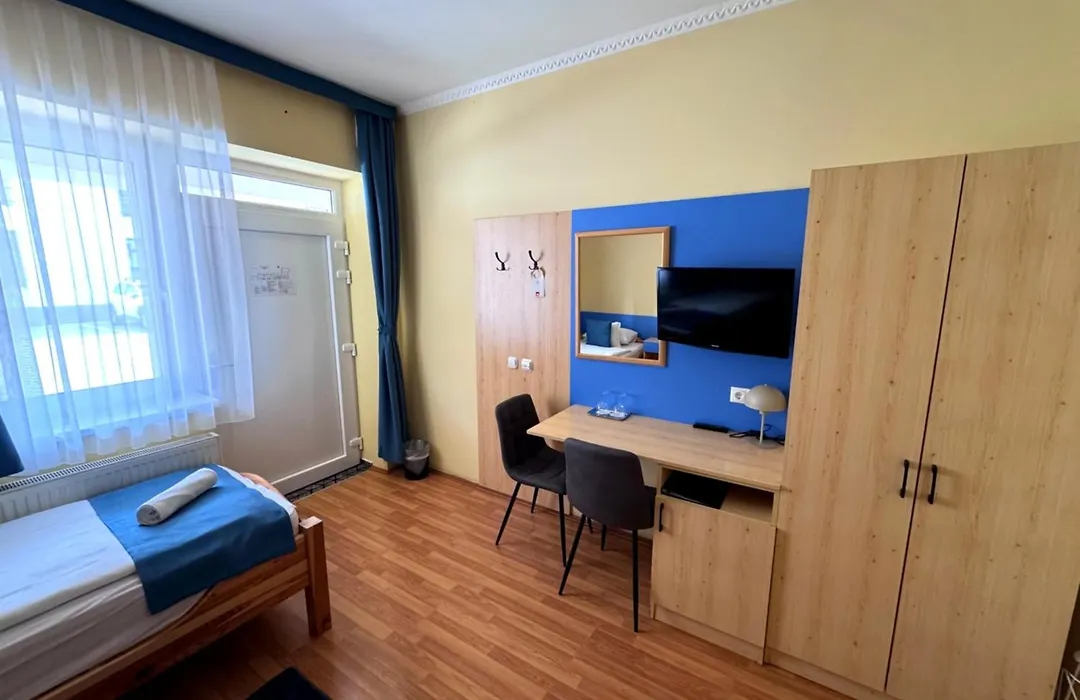 Hotel Viktoria-1