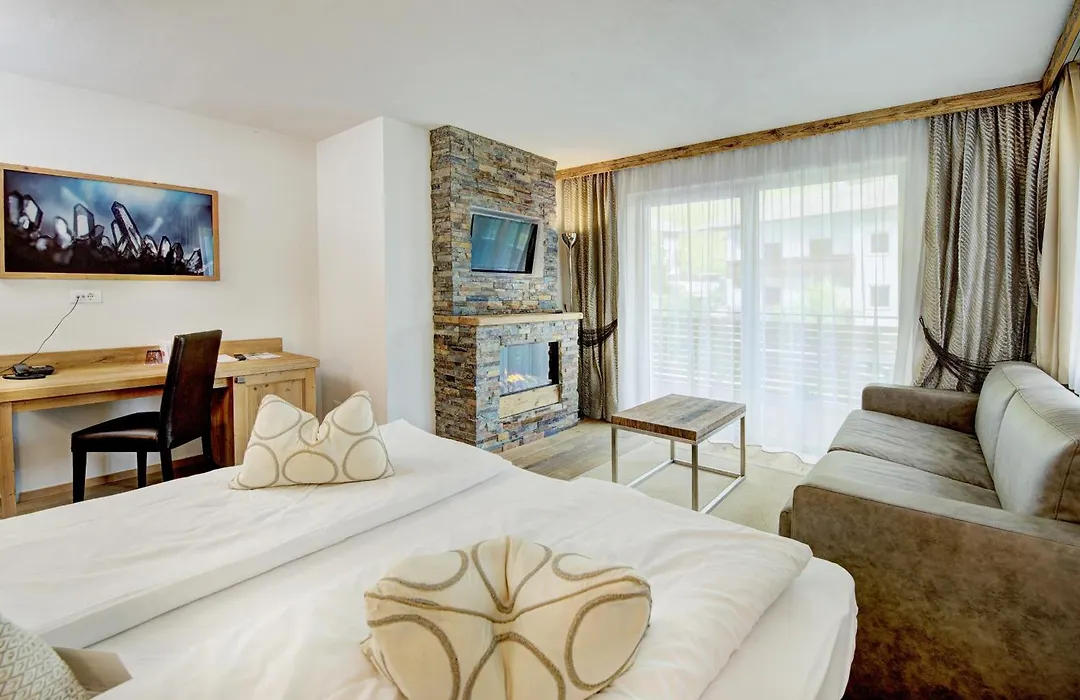 Stroblhof Active Family Spa Resort-1