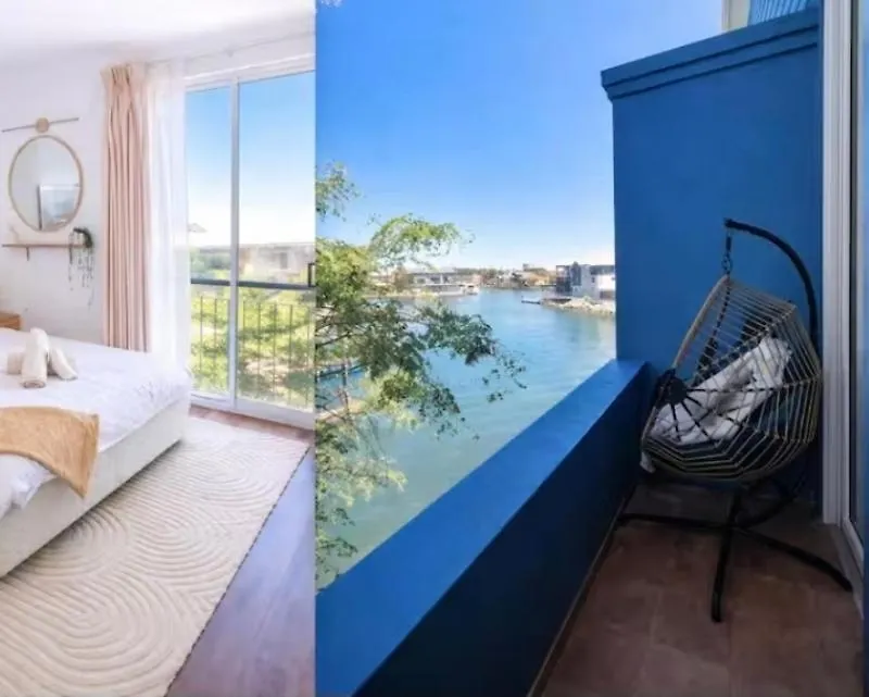 Waterfront Canal Luxury Apartment Jetty, Spa & Pool-1