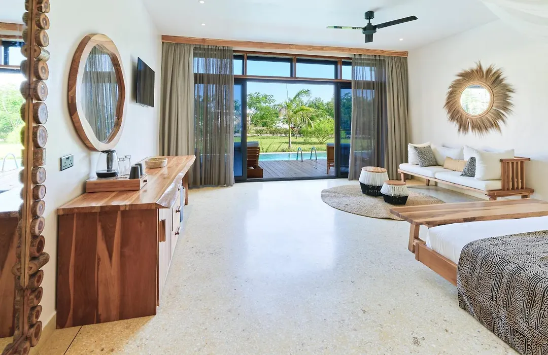 Kwanza Resort By Sunrise-1