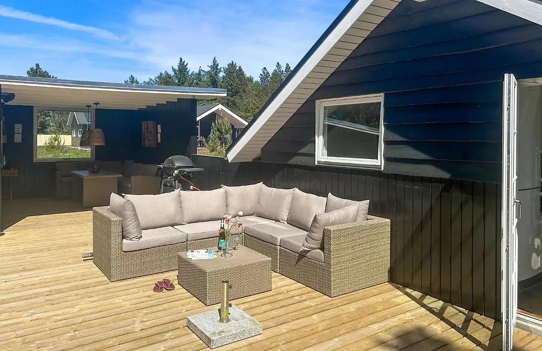 Four-Bedroom Holiday Home In Blavand-1