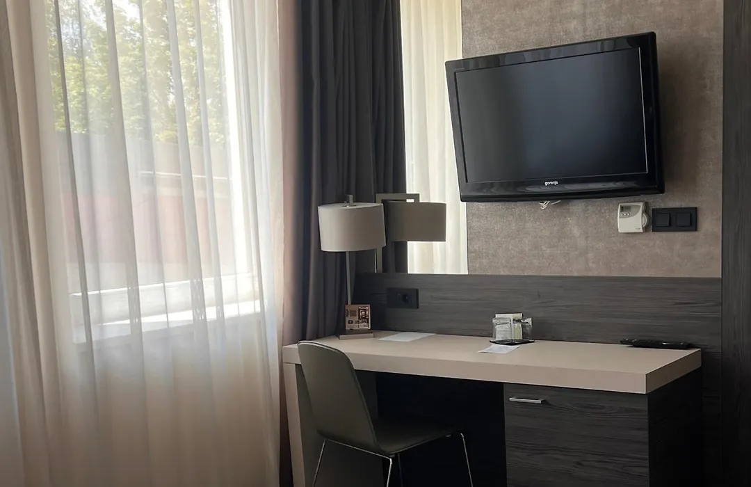 Hotel Paka-1