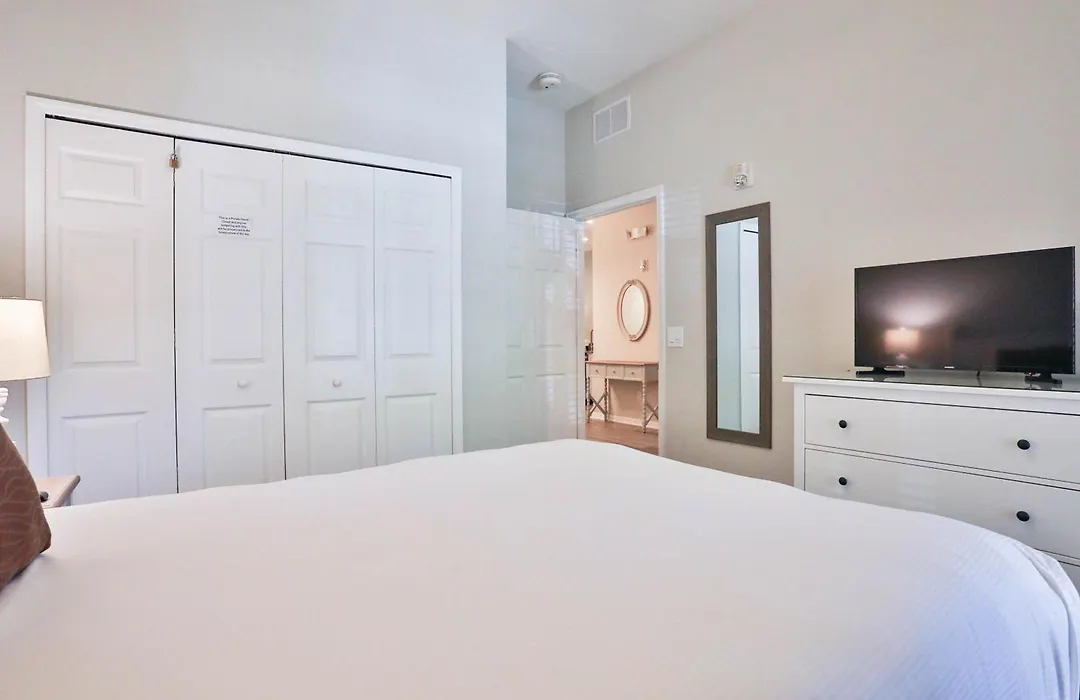 Bahama Bay Resort 18702-1