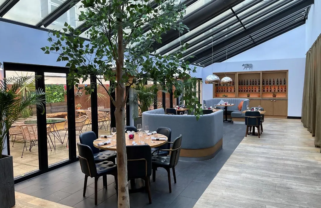Crowne Plaza Gerrards Cross By Ihg-1