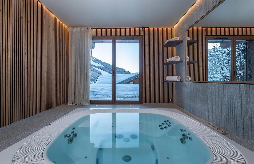 Chalet De Luxe Avec Jacuzzi Et Vues Panoramiques A Courchevel 1650 - Fr-1-563-133-1