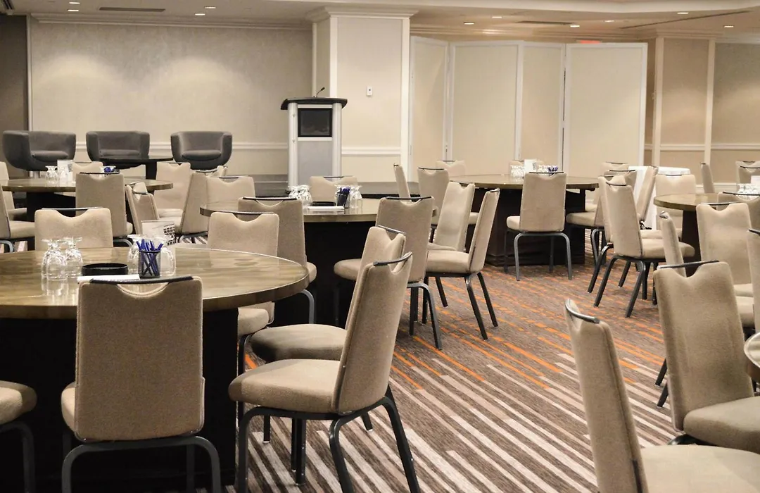 Delta Hotels By Marriott Montreal-1