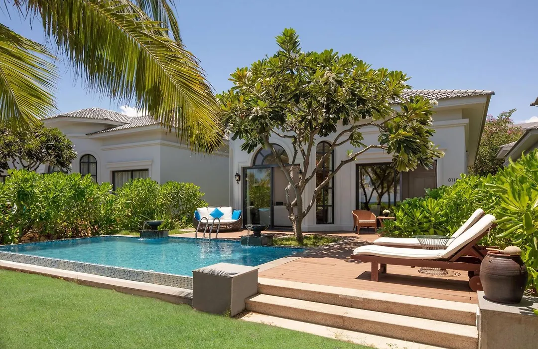 Melia Vinpearl Cam Ranh Beach Resort-1