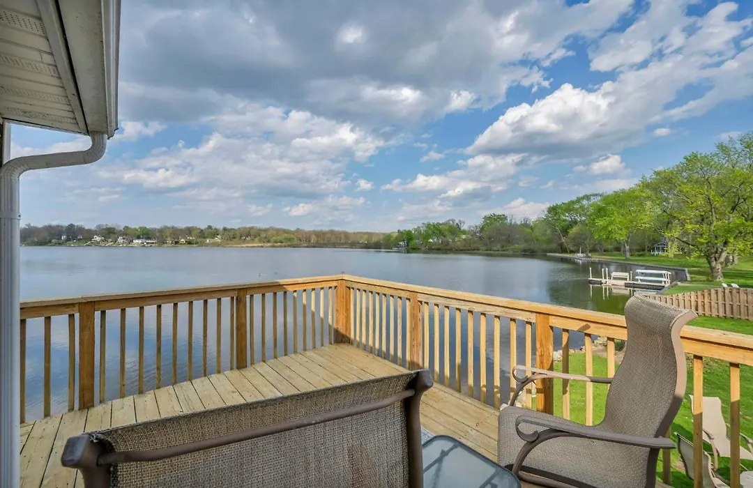 Lake Front Hot Tub Fire Pit Sleeps 10-1