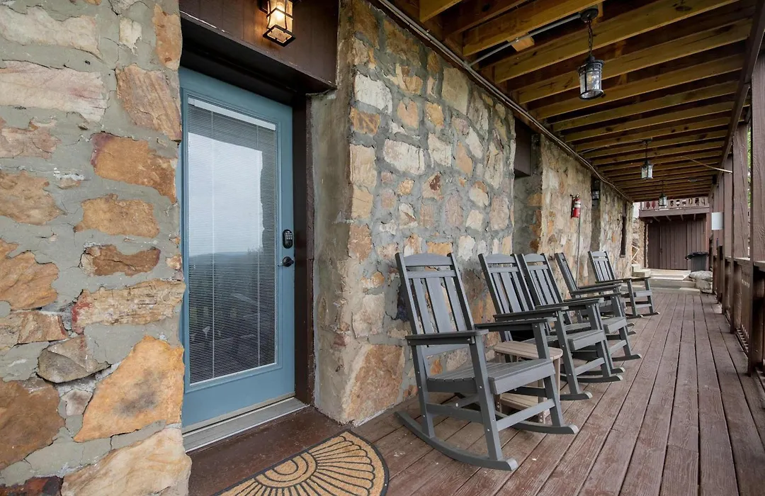 Historic Riverview Inn Suite Ten-1