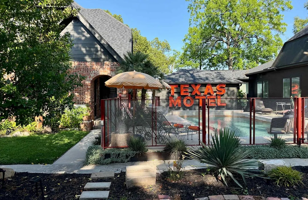 Boho Chic Studio With Pool & Hot Tub At The Ponderosa-1