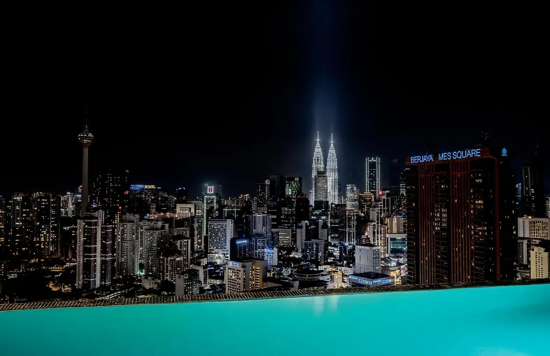 Infinity Pool By Lucentia Residence-1