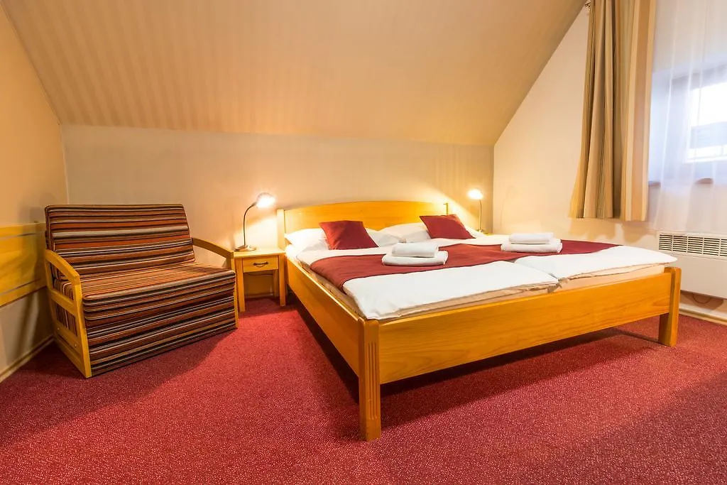 Hotel Kravi Hora-1