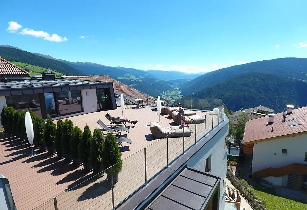 Hotel Kristall-1