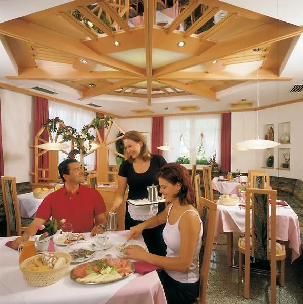 Hotel Residence Lorenz-1