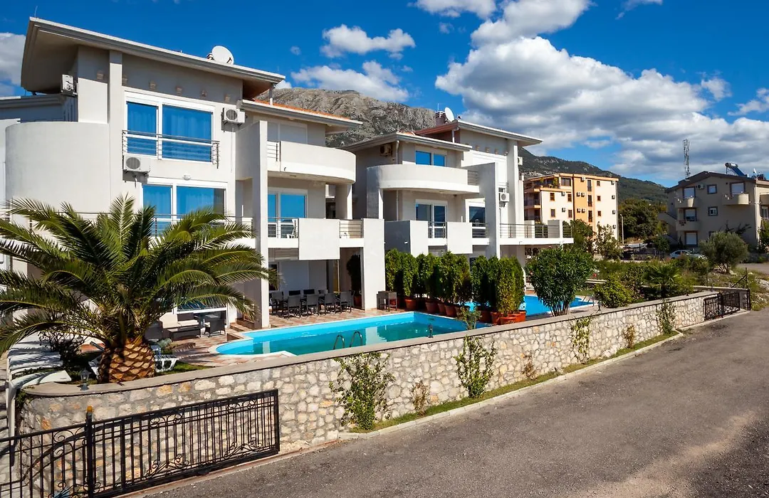 Royal Villas-1