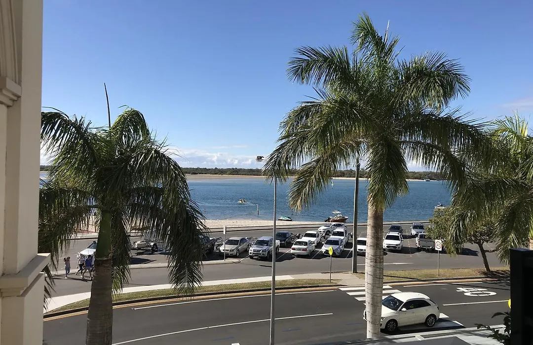 Grand Hotel Apartments Gold Coast By Owner-1