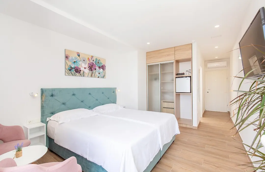 Boutique Flamingo B&B-1