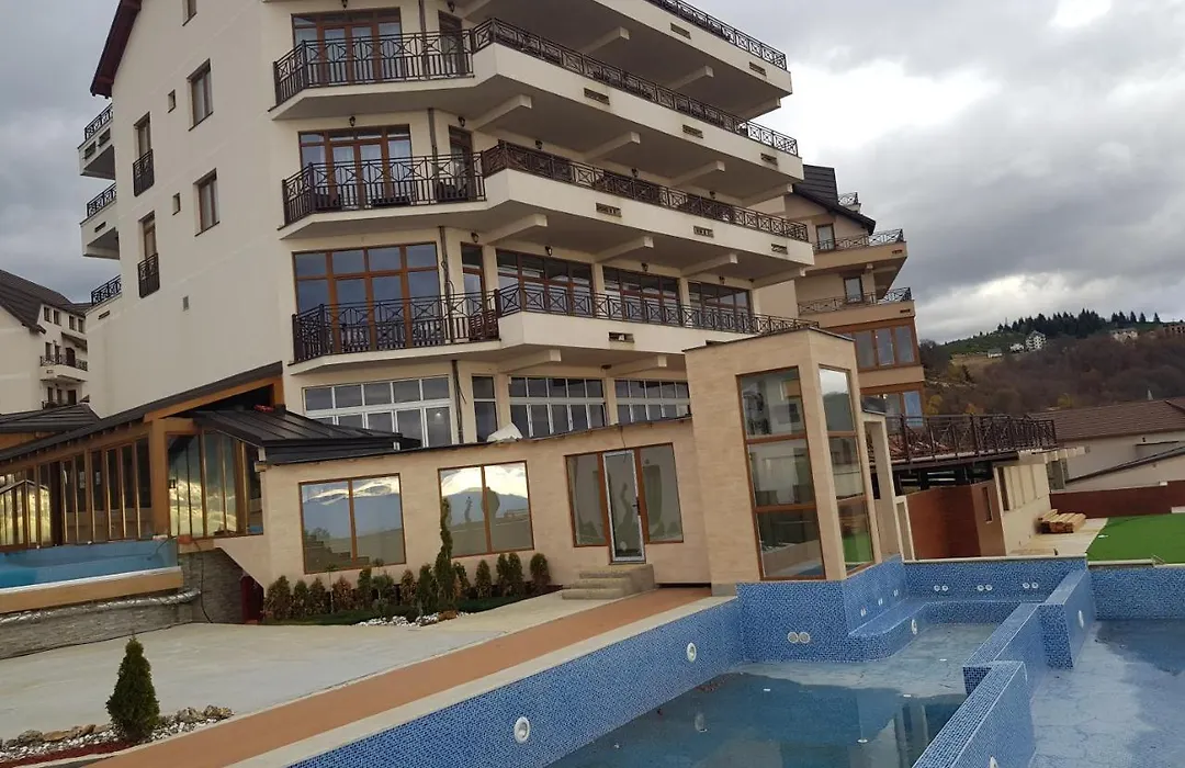 Milmari Resort Premier 47-1