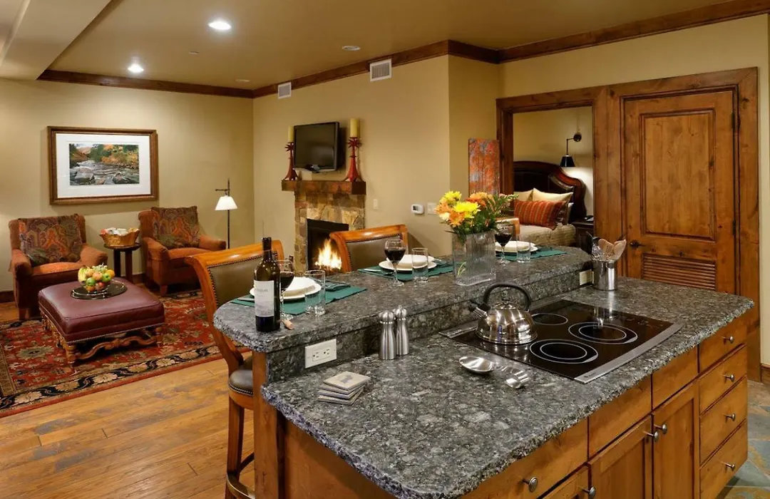 Innsbruck Aspen Deluxe One-Bedroom Garden Residence 2, Located On Main Street-1