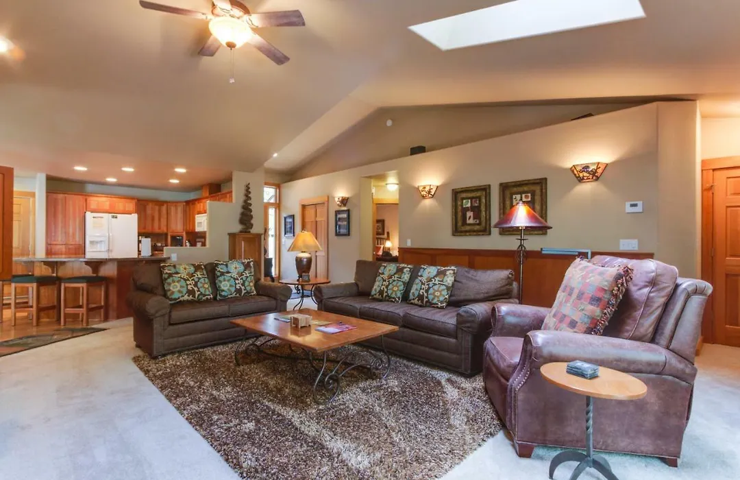 Conifer Lane 01 | Discover Sunriver-1