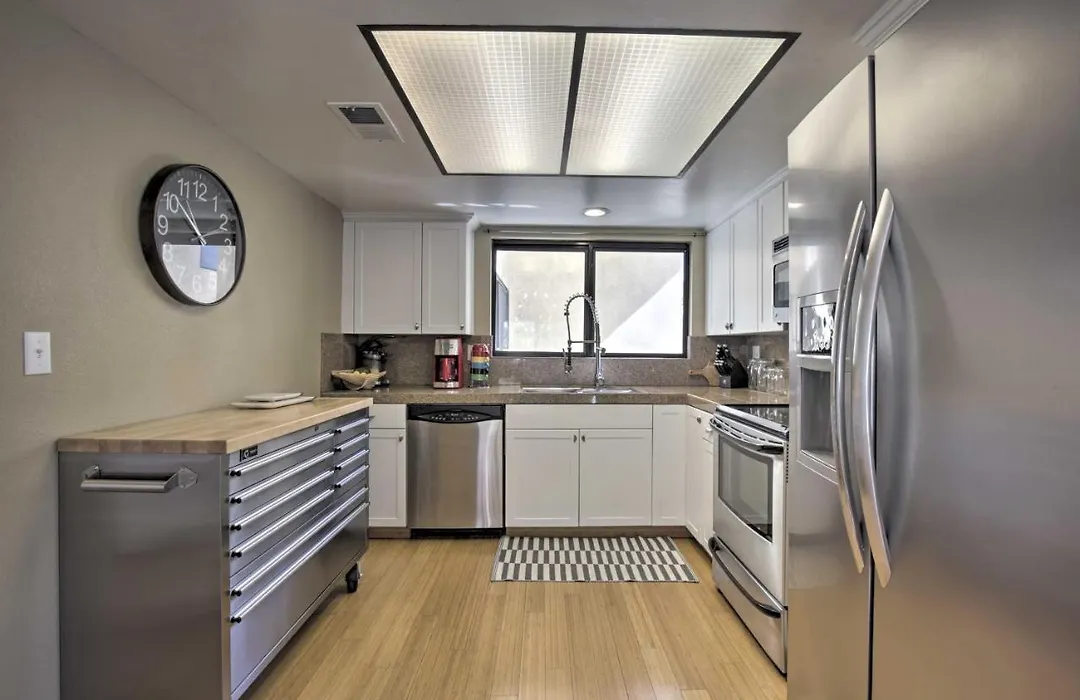 Condo With Mountain Views-3Mi To Dt Palm Springs-1