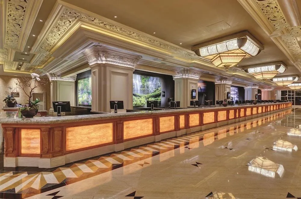 Mandalay Bay Resort And Casino By Suiteness-1