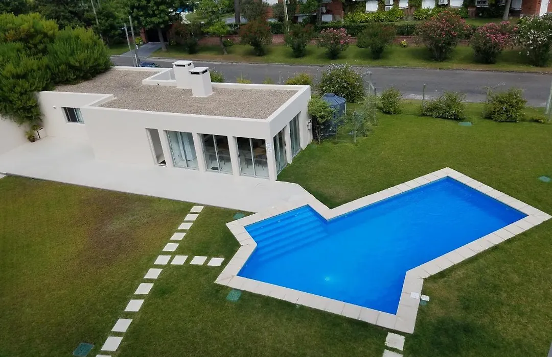 Espectacular Penthouse Con Terraza Parrillero Y Jacuzzi Propio, Premiado Por Award Tercer Ano Consecutivo -Edificio Jardins Del Est San Rafael--1