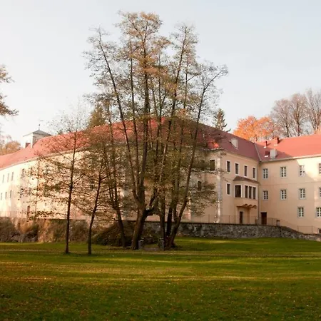 Zamek Na Skale-3