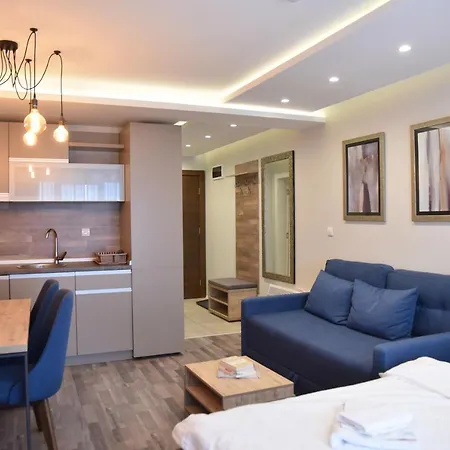 Milmari Apartment 43 Premier Pollo-3
