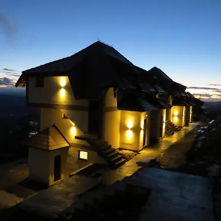 Dvori E11 Hilltop-3
