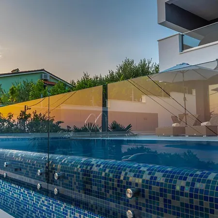 Luxury Villa Lorena With Heated Pool, Jacuzzi,Sauna And Seaview-3