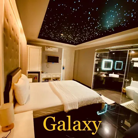 La Galerie Hotel-3