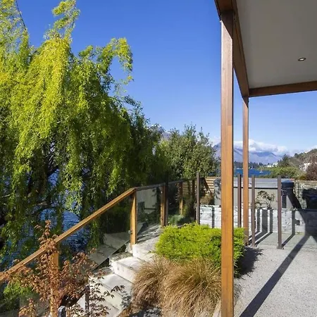 Kohanga Luxury Lakeside Villa By Amazing Accom-2