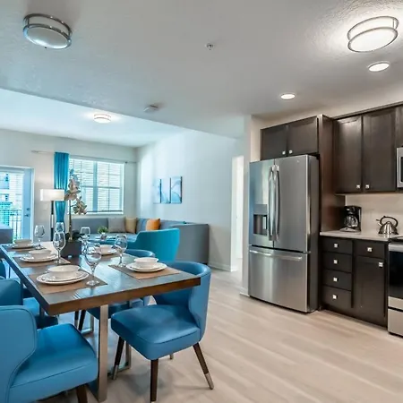 4013 Vista Cay 2-3