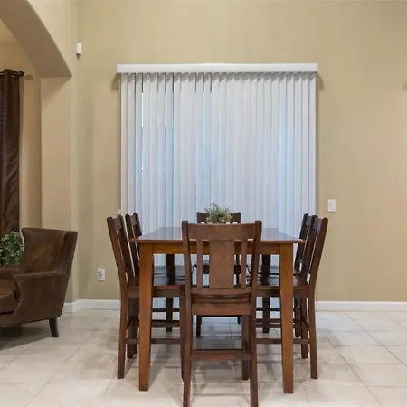Gated Townhouse With 2 Suites, Heated Pool, Hot Tub-2