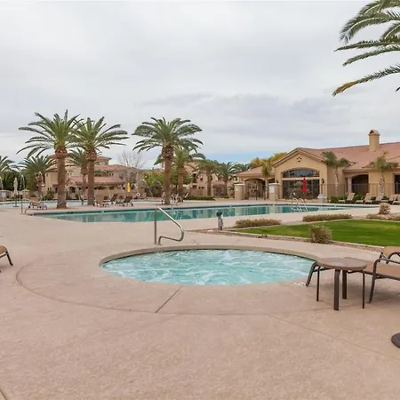Gated Townhouse With 2 Suites, Heated Pool, Hot Tub-3