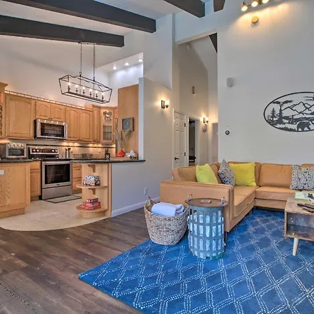 Epic Mammoth Lakes Getaway With Shared Pool, Hot Tub-3