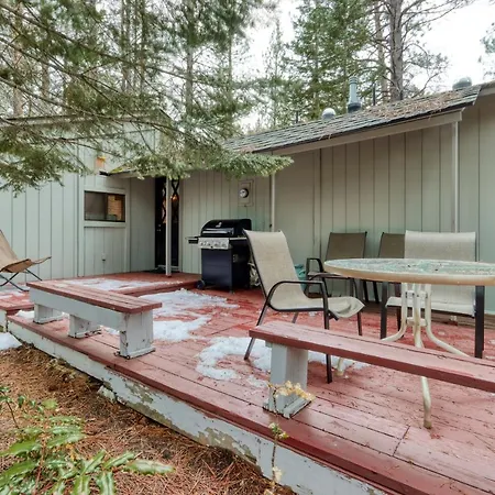 Cozy Jay Cabin-2